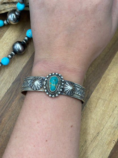 Kingman #96-17 Cuff by Tilli John, Navajo