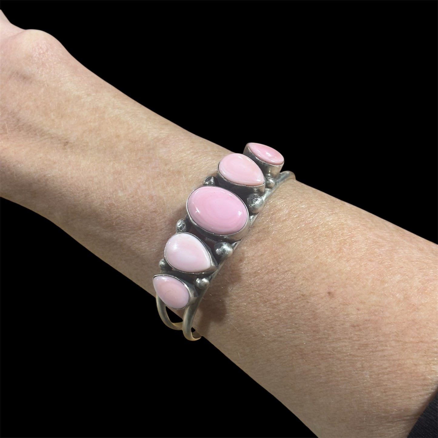 5 Stone Pink Conch Cuff