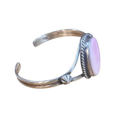 Single Stone Pink Conch Cuff