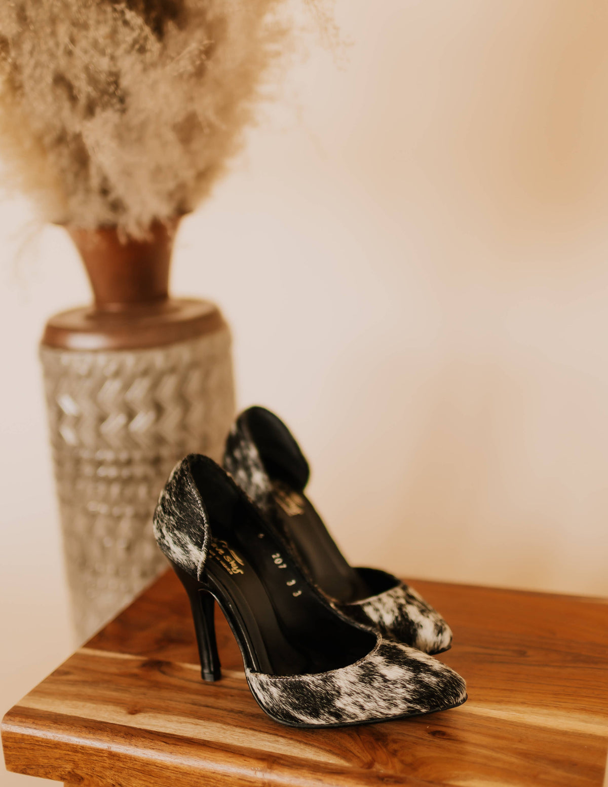 Cowhide High Heel Salt & Pepper Black & White